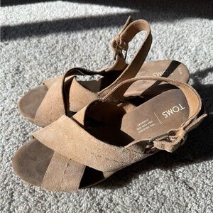 Toms Tan Crossover Strap Sandals